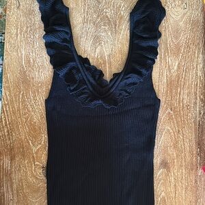 ☀️Black Ruffled Knit Top 🌟